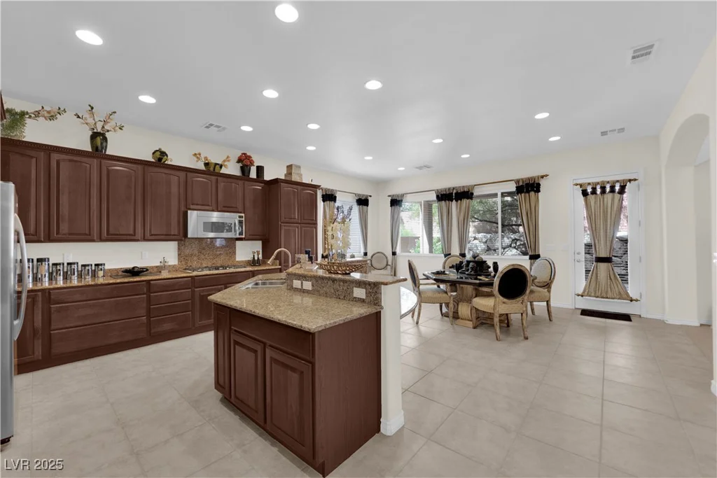 6739 Quapaw, Las Vegas, NV 89149