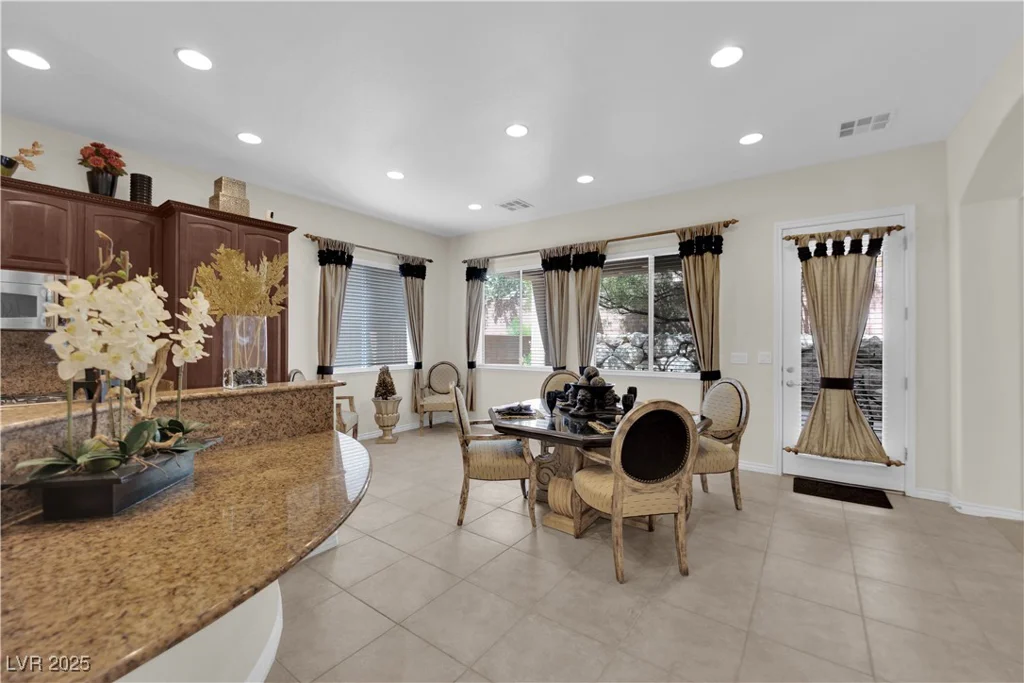 6739 Quapaw, Las Vegas, NV 89149