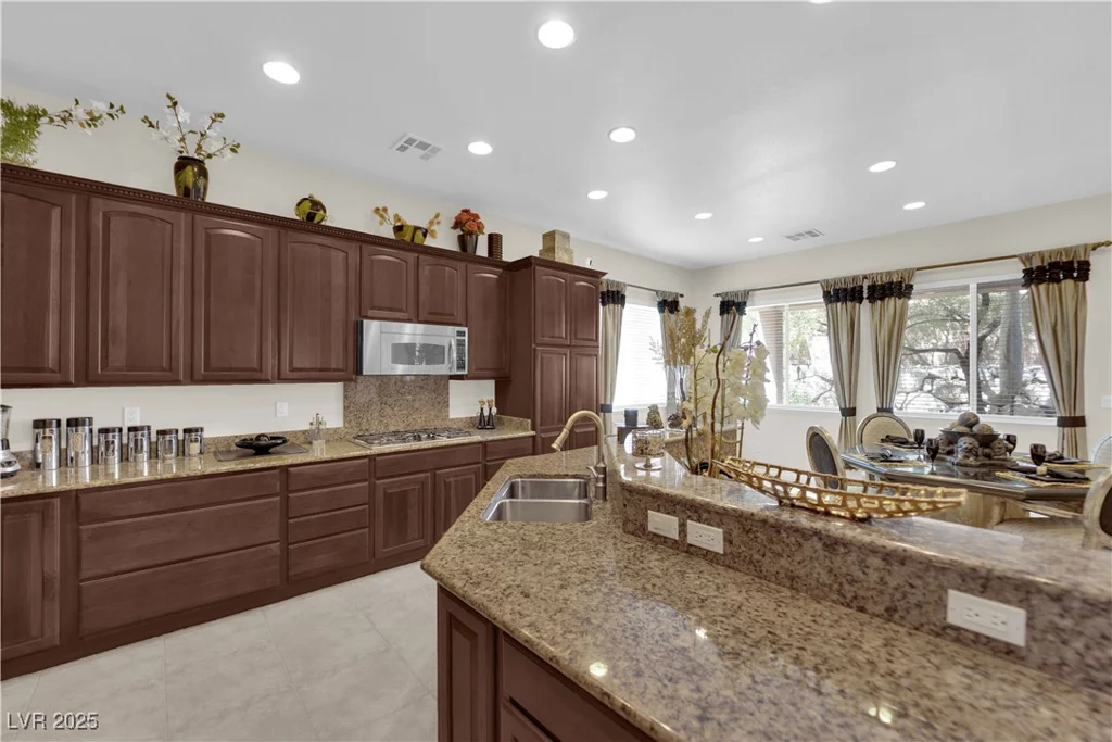 6739 Quapaw, Las Vegas, NV 89149