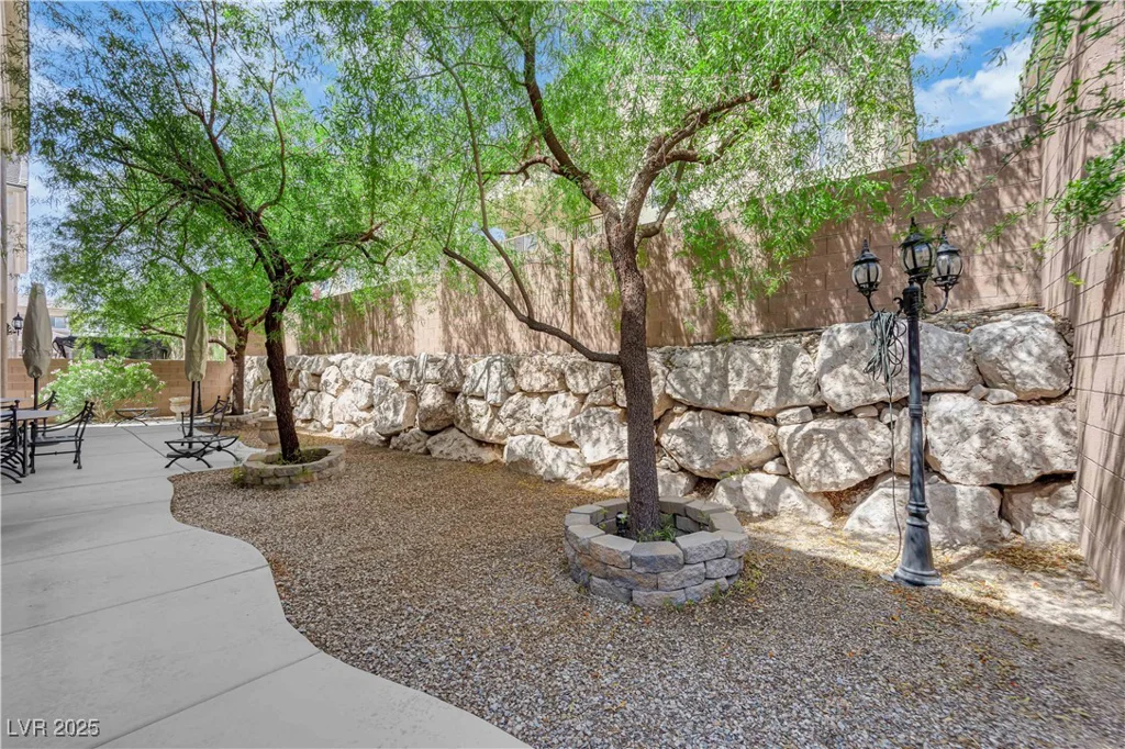 6739 Quapaw, Las Vegas, NV 89149