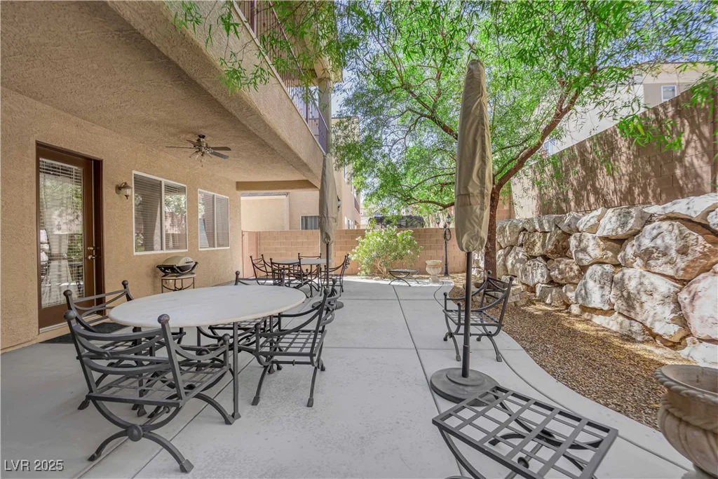 6739 Quapaw, Las Vegas, NV 89149