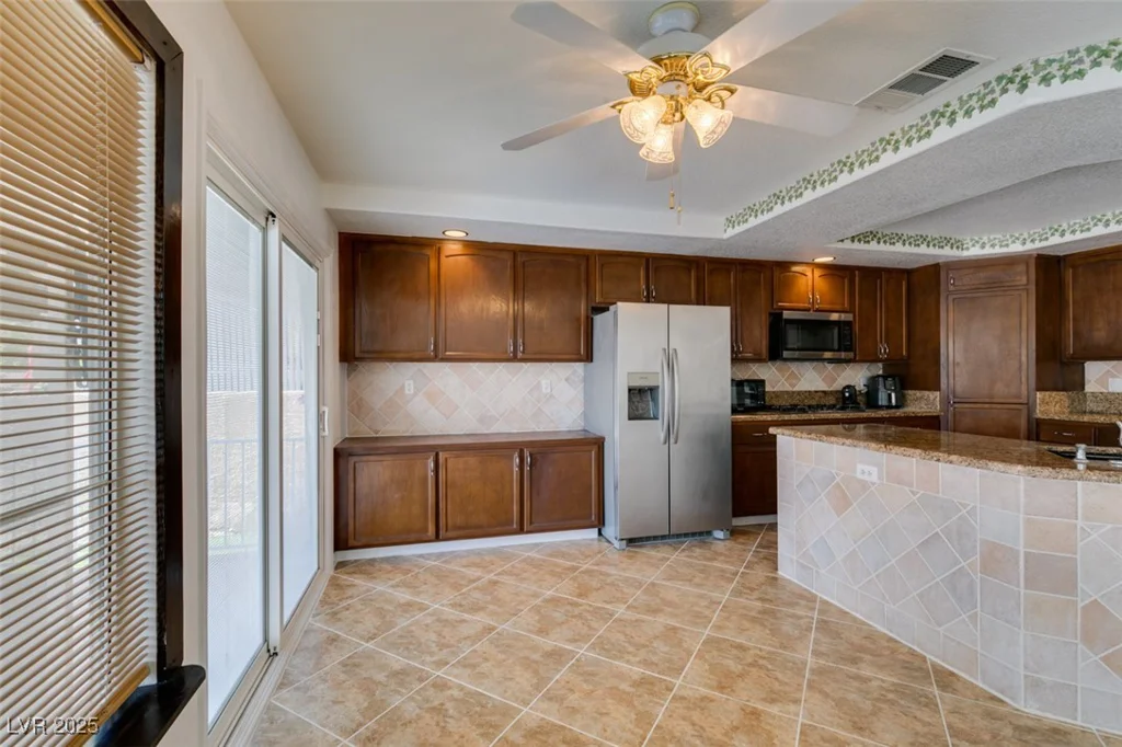 6 High Sierra, Henderson, NV 89074