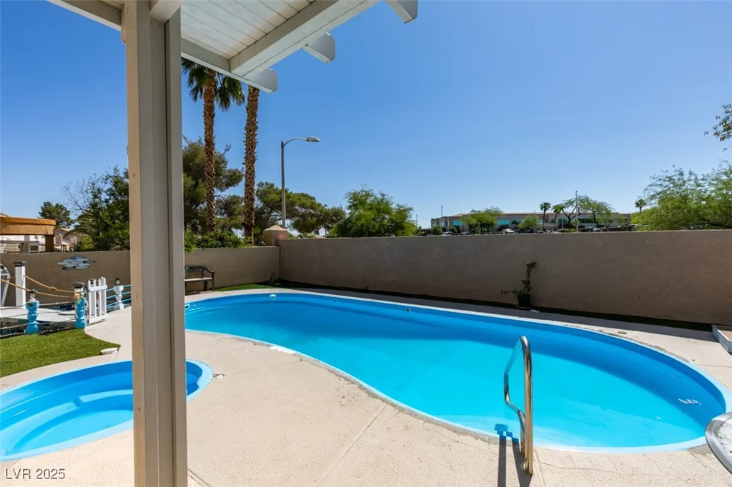6 High Sierra, Henderson, NV 89074