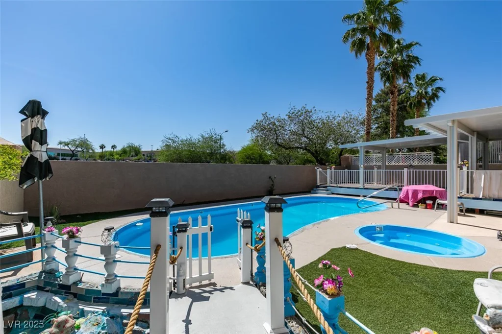 6 High Sierra, Henderson, NV 89074