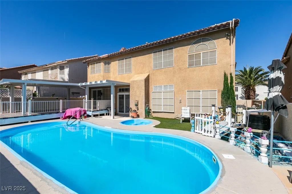 6 High Sierra, Henderson, NV 89074