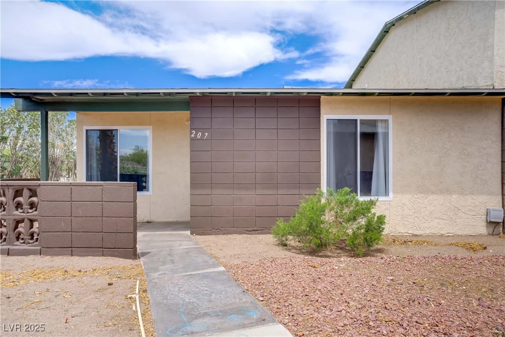 207 Van Wagenen, Henderson, NV 89015
