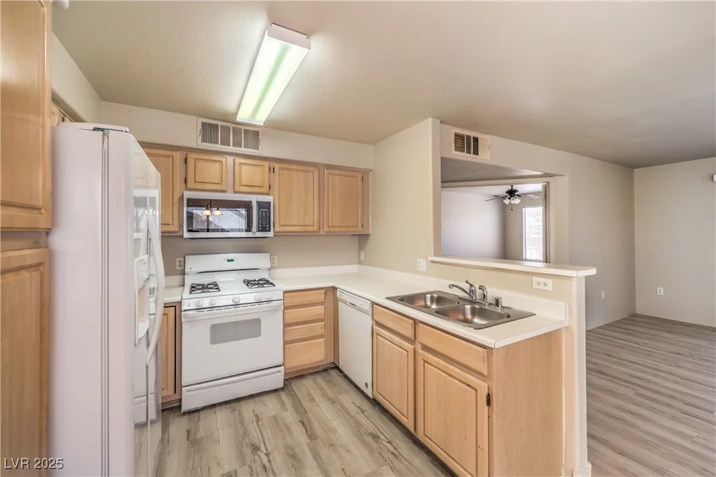5710 Tropicana, Las Vegas, NV 89122