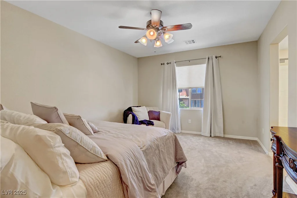 1560 Plaza Centre, Las Vegas, NV 89135