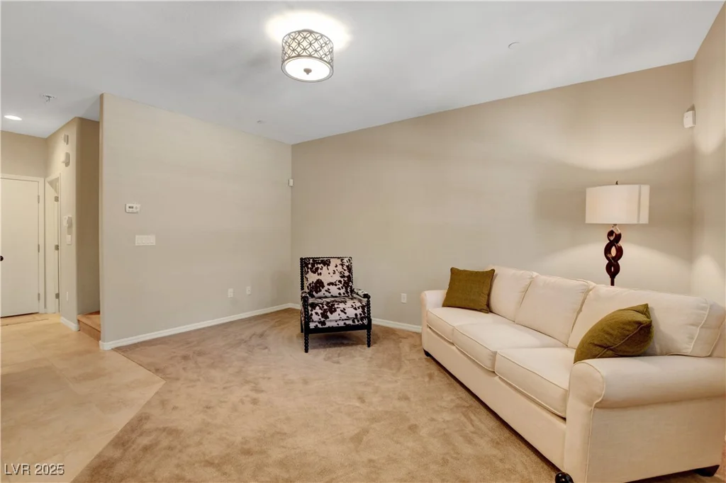 1560 Plaza Centre, Las Vegas, NV 89135
