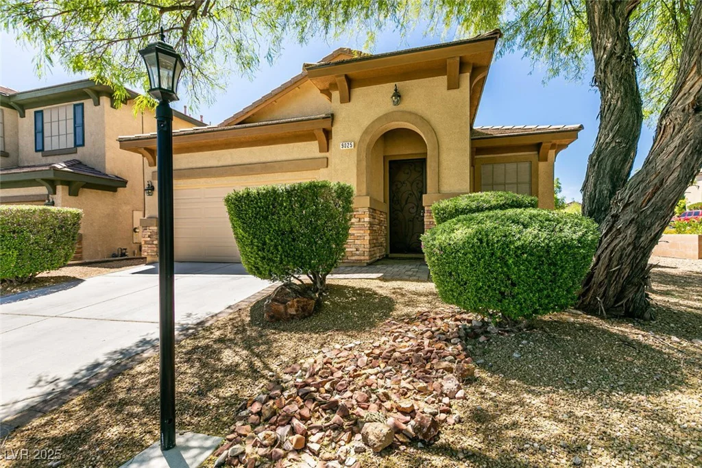 9025 Rusty Rifle, Las Vegas, NV 89143