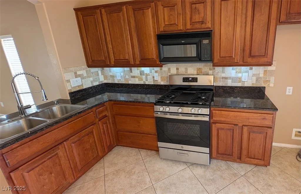 8159 Base Camp, Las Vegas, NV 89178