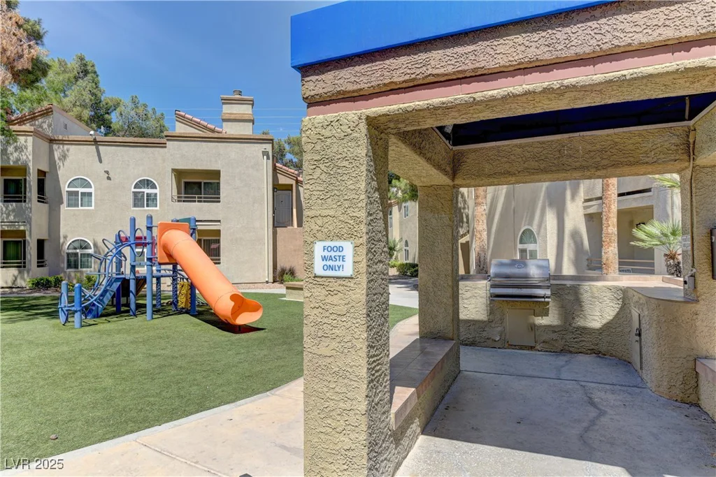3145 Flamingo, Las Vegas, NV 89121