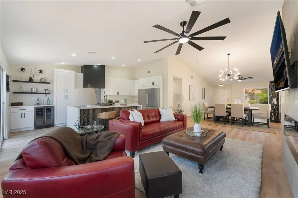 9705 Standard, Las Vegas, NV 89129