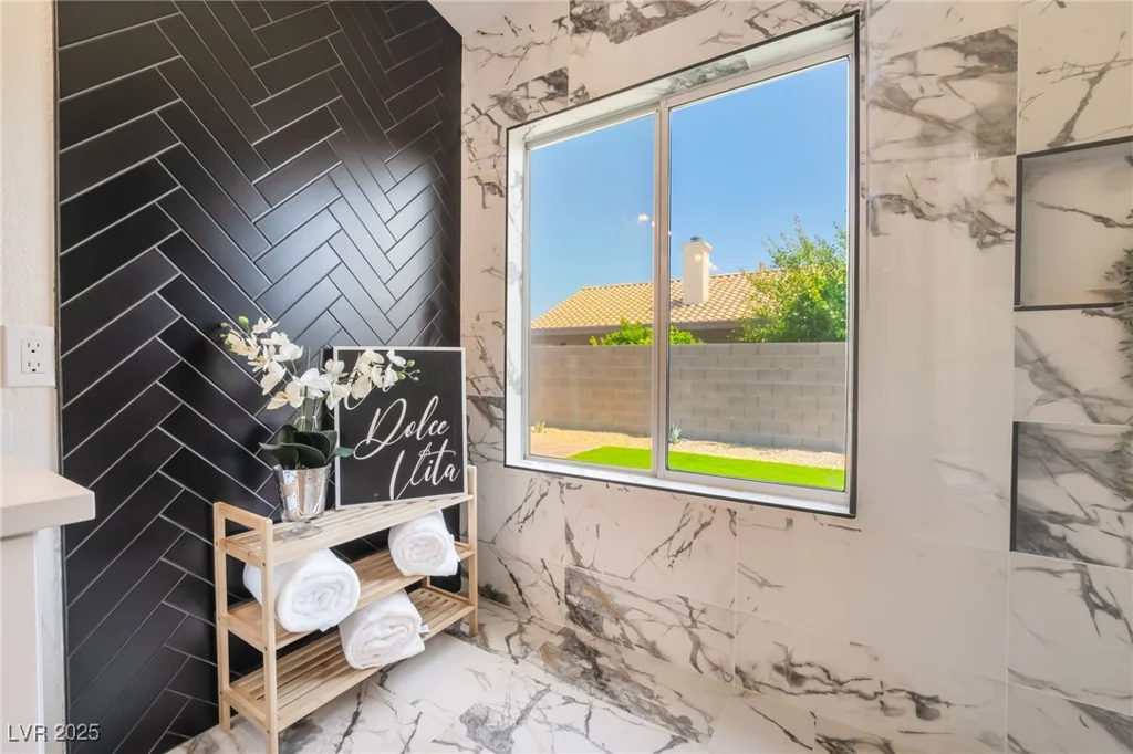 9705 Standard, Las Vegas, NV 89129