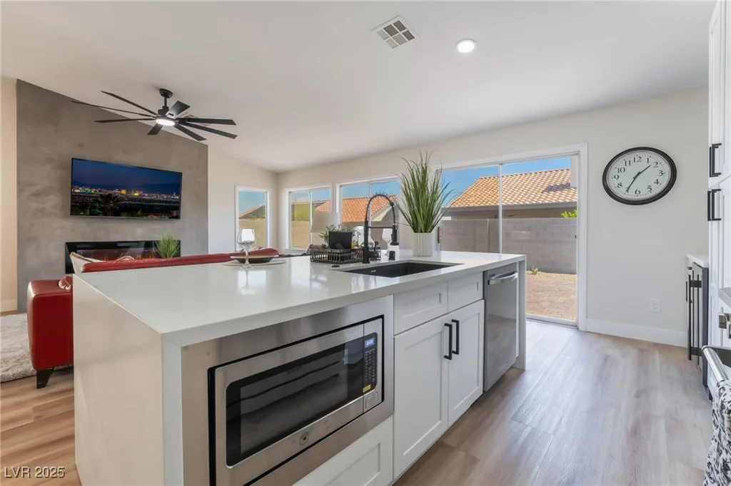 9705 Standard, Las Vegas, NV 89129
