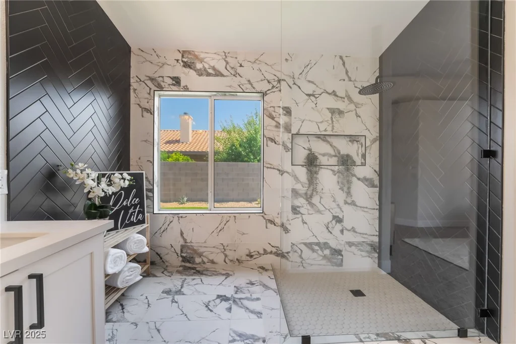 9705 Standard, Las Vegas, NV 89129