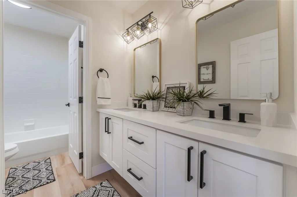 9705 Standard, Las Vegas, NV 89129