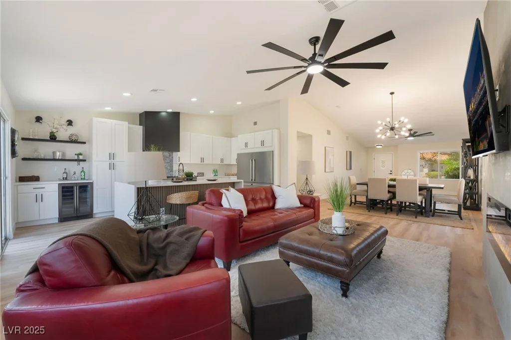 9705 Standard, Las Vegas, NV 89129