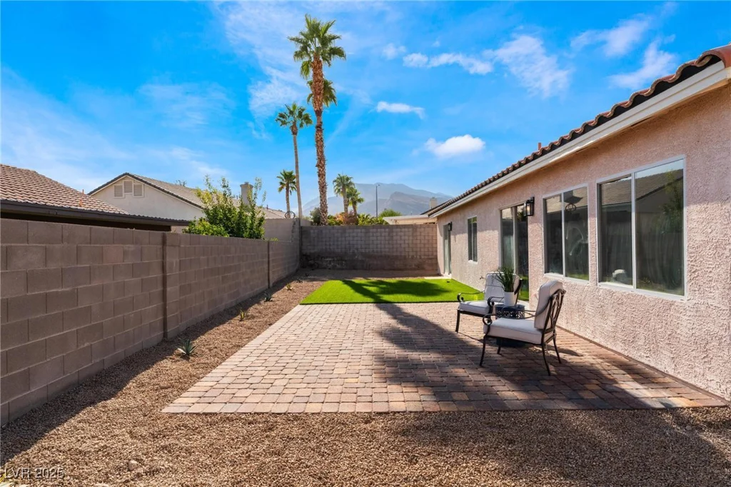 9705 Standard, Las Vegas, NV 89129
