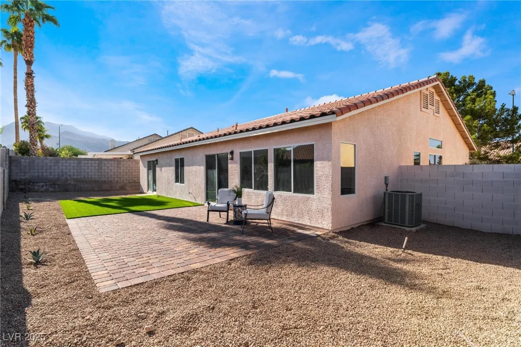 9705 Standard, Las Vegas, NV 89129