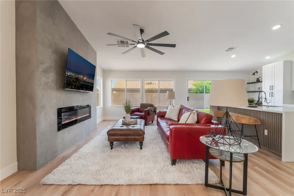9705 Standard, Las Vegas, NV 89129