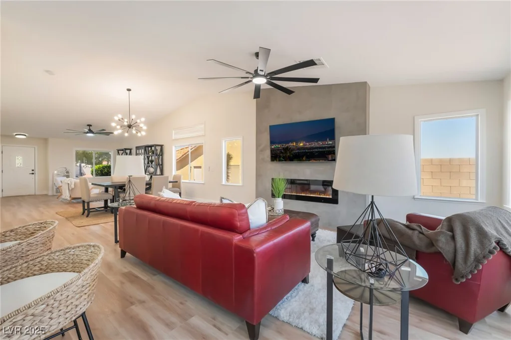 9705 Standard, Las Vegas, NV 89129