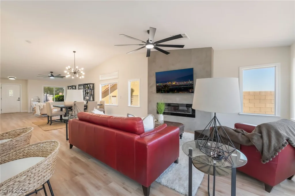 9705 Standard, Las Vegas, NV 89129