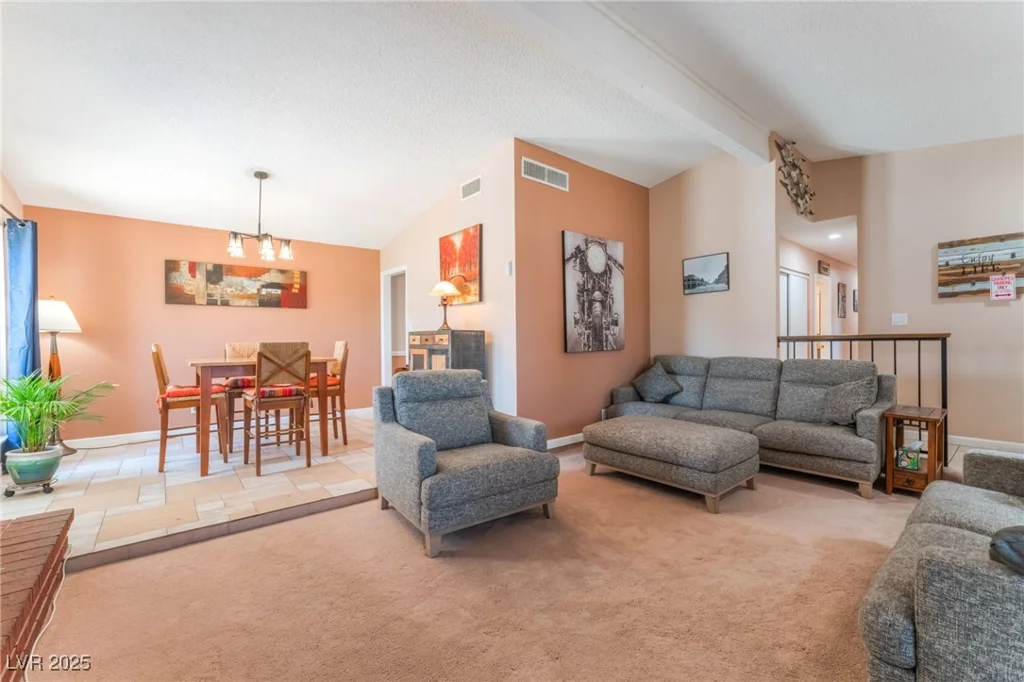 8700 Isola, Las Vegas, NV 89117
