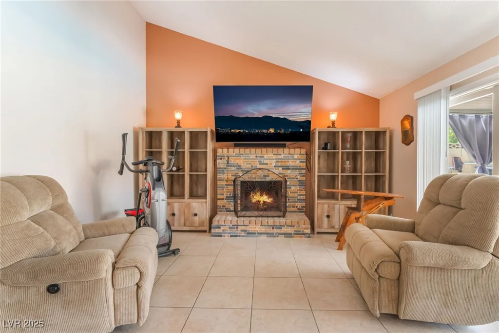 8700 Isola, Las Vegas, NV 89117
