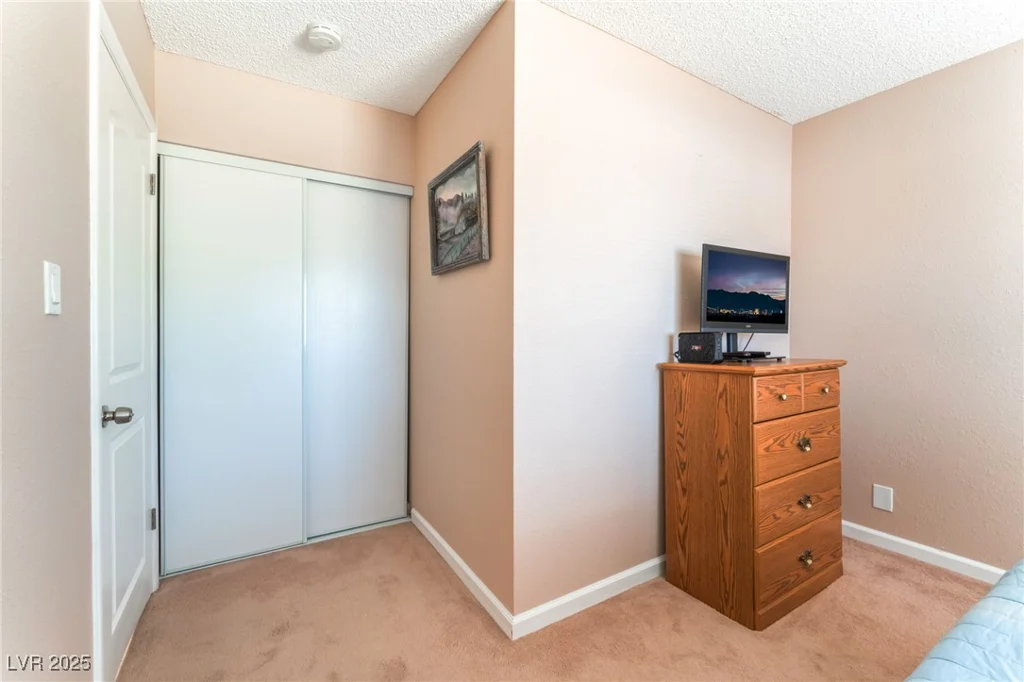 8700 Isola, Las Vegas, NV 89117