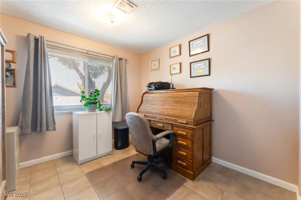 8700 Isola, Las Vegas, NV 89117