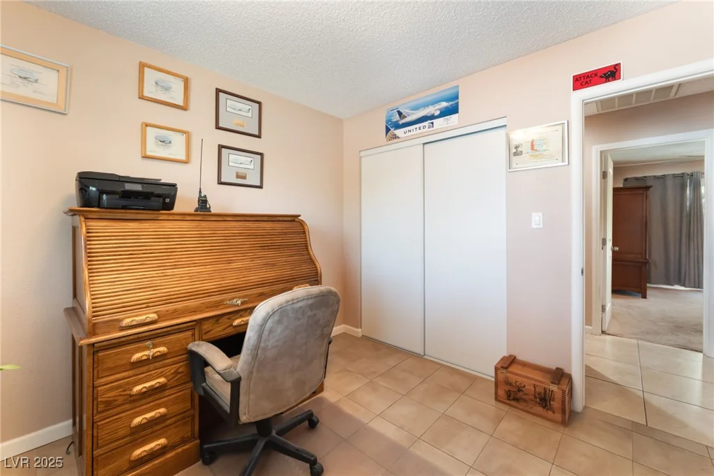 8700 Isola, Las Vegas, NV 89117