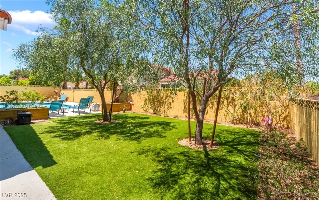 8700 Isola, Las Vegas, NV 89117