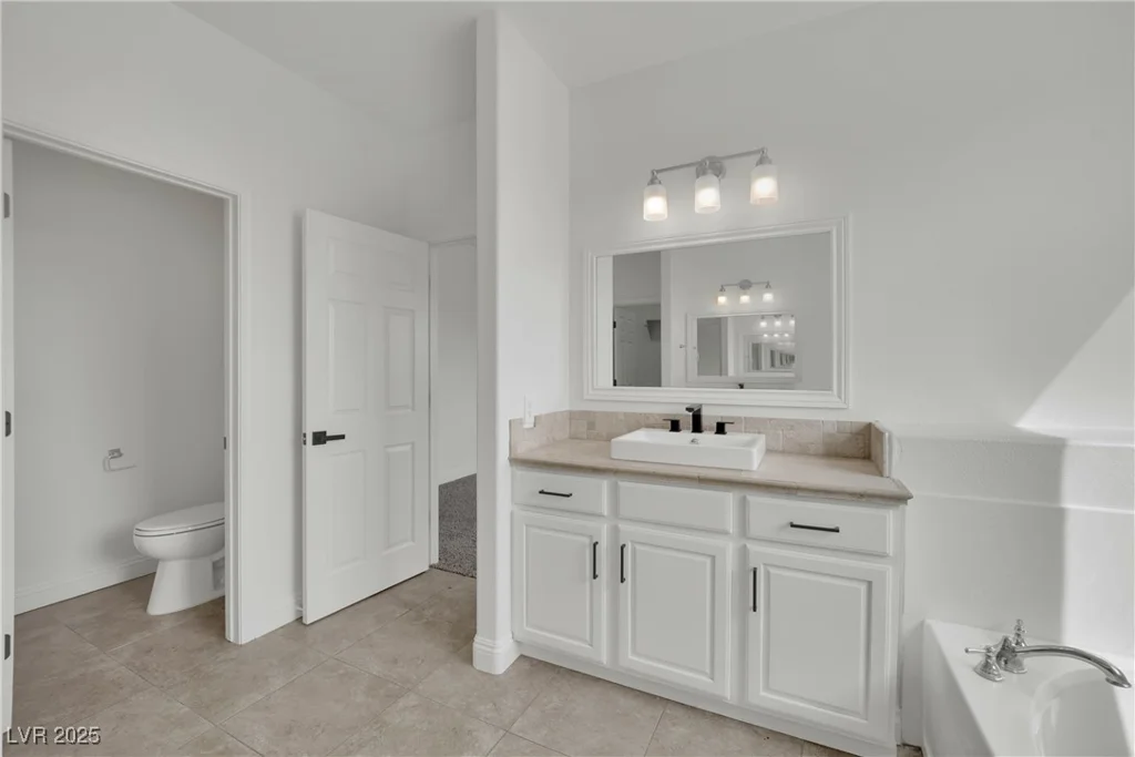 3221 Birdwatcher, North Las Vegas, NV 89084