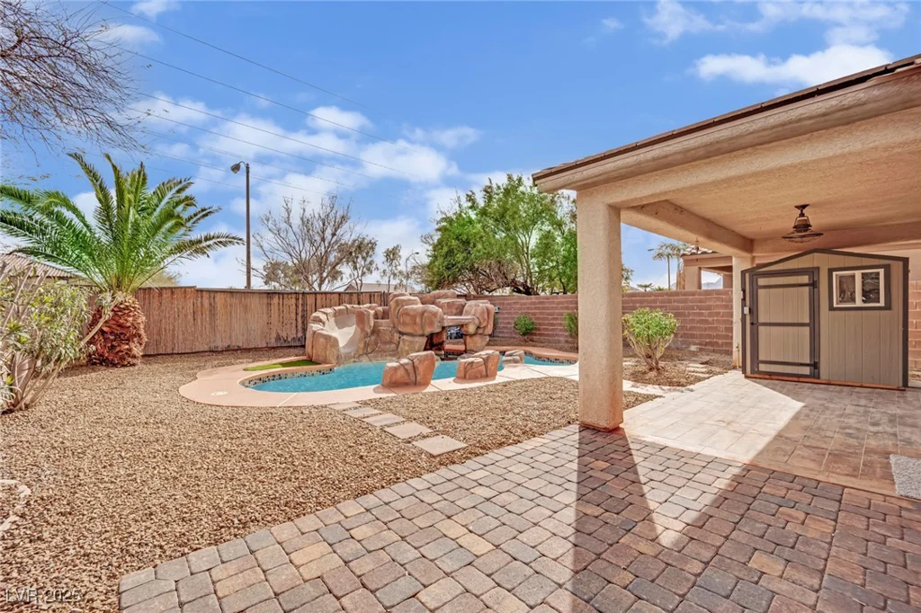 3221 Birdwatcher, North Las Vegas, NV 89084