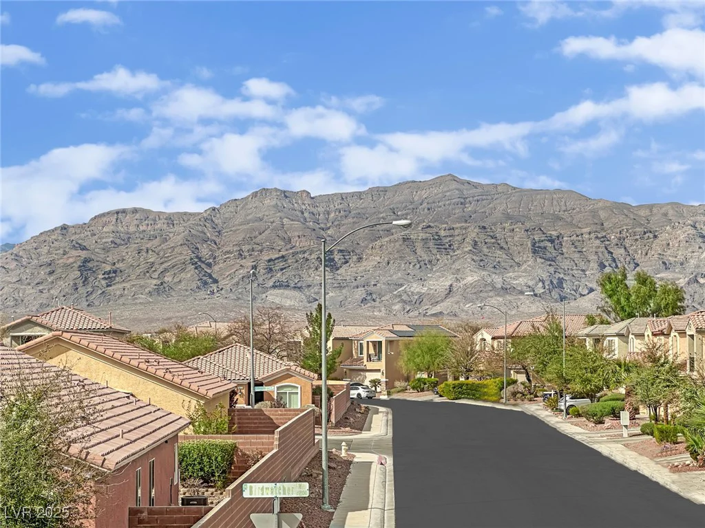 3221 Birdwatcher, North Las Vegas, NV 89084