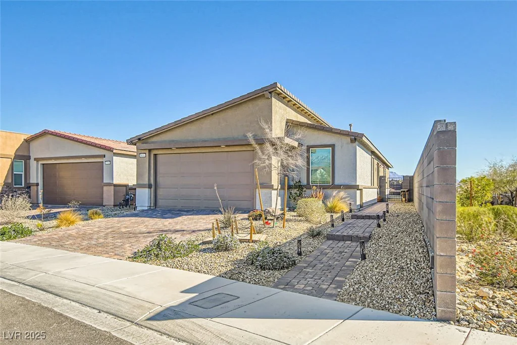 9698 Pacific Pine, Las Vegas, NV 89143