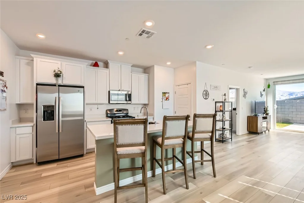 9698 Pacific Pine, Las Vegas, NV 89143