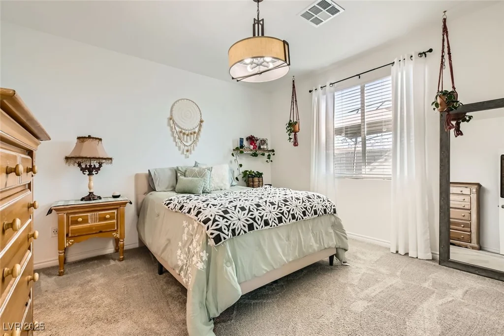 9698 Pacific Pine, Las Vegas, NV 89143