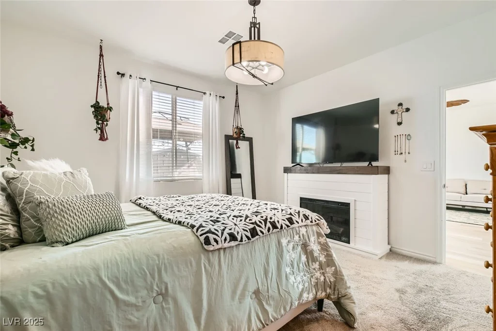 9698 Pacific Pine, Las Vegas, NV 89143