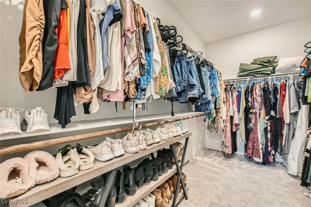 9698 Pacific Pine, Las Vegas, NV 89143