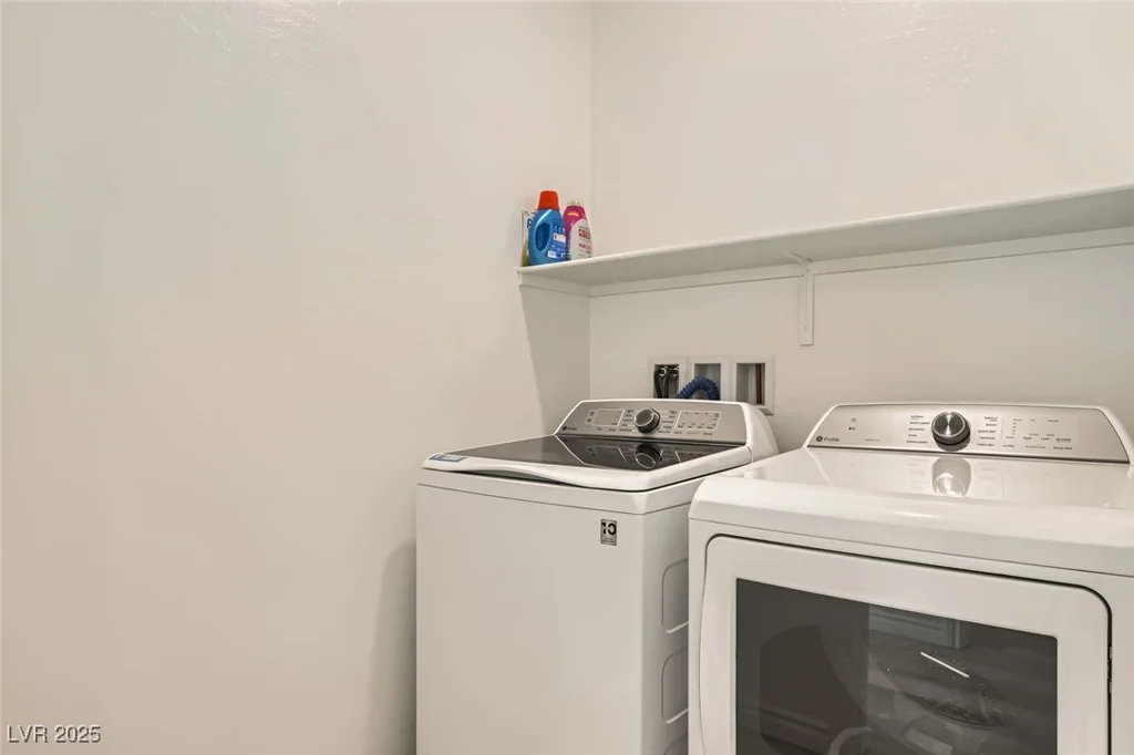 9698 Pacific Pine, Las Vegas, NV 89143