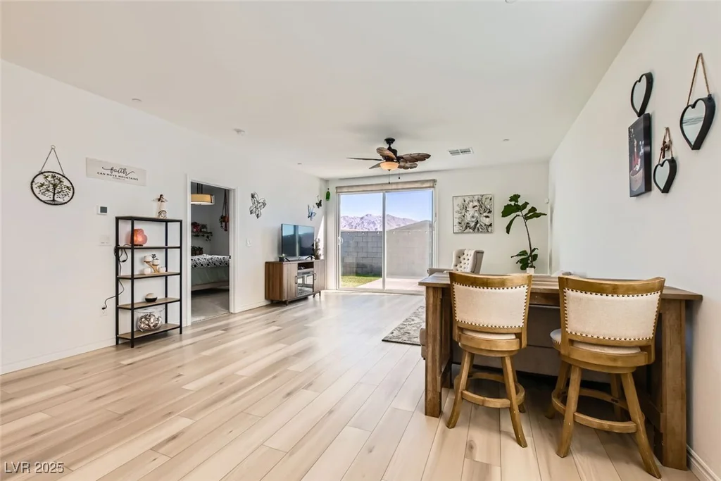 9698 Pacific Pine, Las Vegas, NV 89143