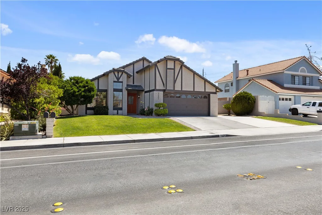 7221 Washington, Las Vegas, NV 89128