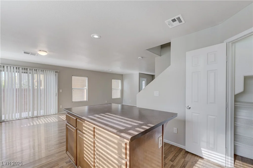 439 Royal Bridge, Las Vegas, NV 89178