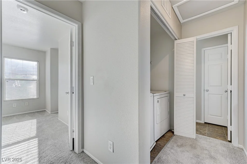 439 Royal Bridge, Las Vegas, NV 89178