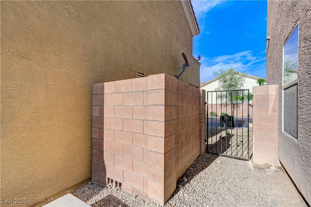 439 Royal Bridge, Las Vegas, NV 89178