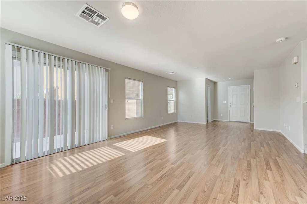 439 Royal Bridge, Las Vegas, NV 89178