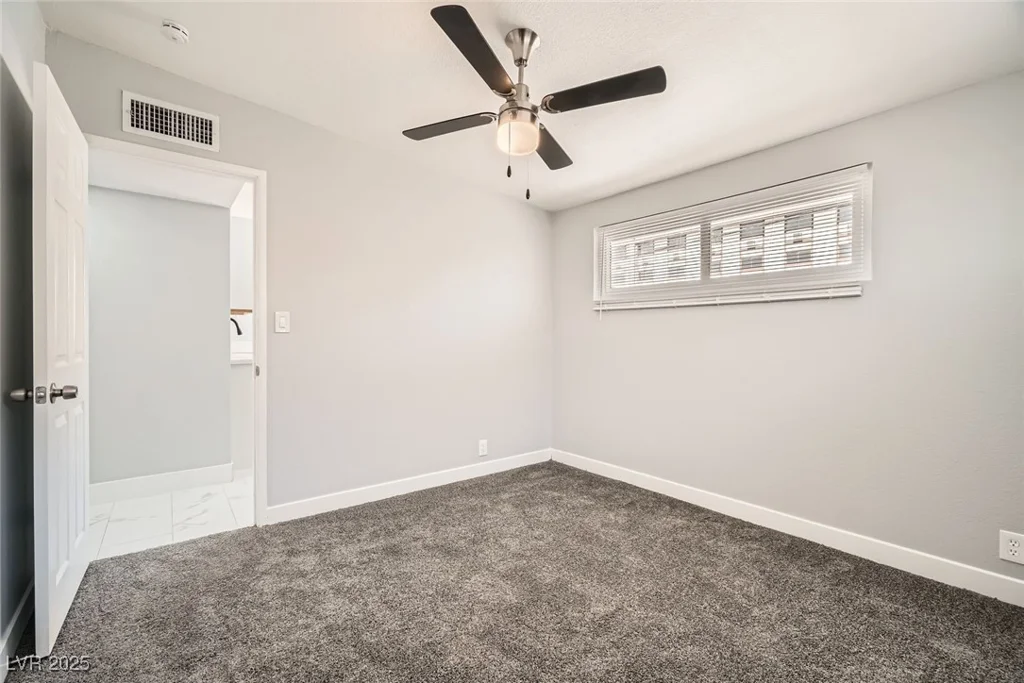 4558 Sheppard, Las Vegas, NV 89122
