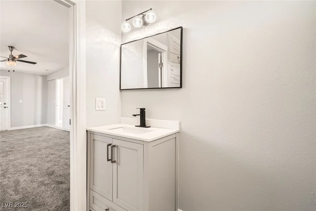 4558 Sheppard, Las Vegas, NV 89122
